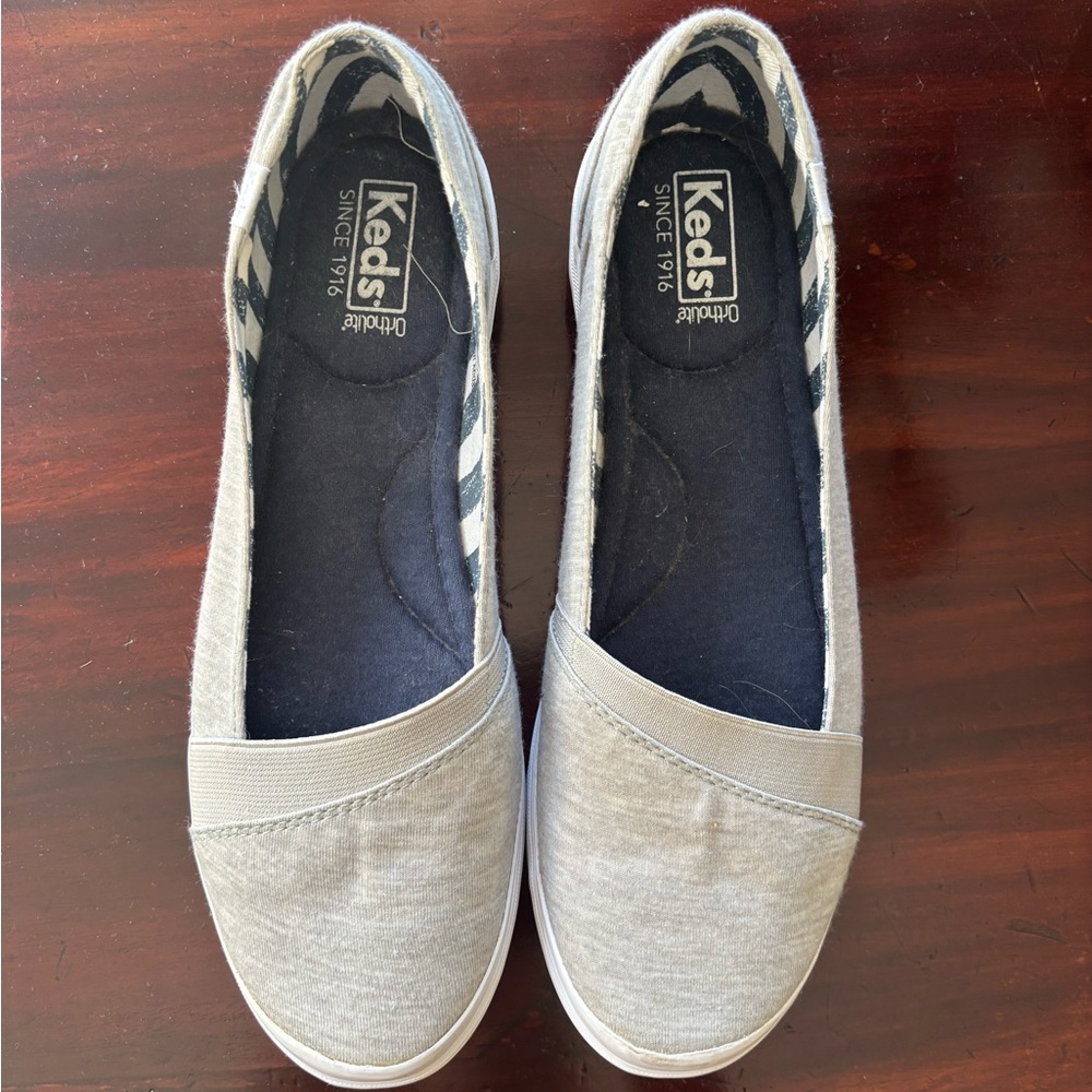 Keds Women's Grey Slip-On Canvas Flats. Size 9